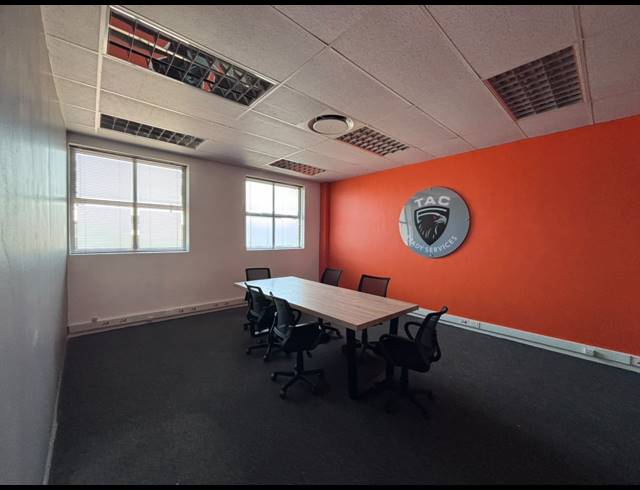 100M² OFFICE TO LET IN MARCONI BEAM INDUSTRIA